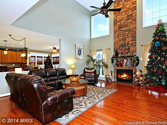 5th image of 121 Greenwich Dr