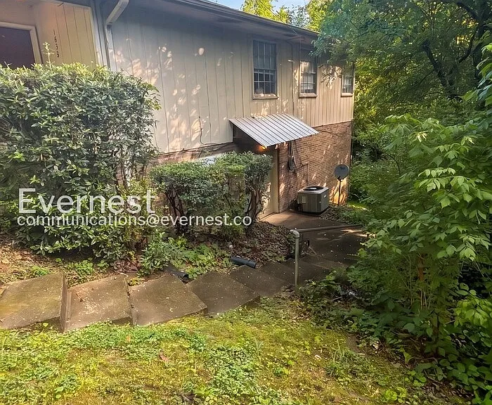 1841 Dana Ln — Photo 15
