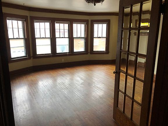 2nd image of 2904-06 W Arthur Ave Unit 2906