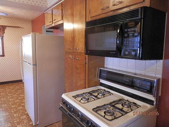 4th image of 417 E Hopocan Ave