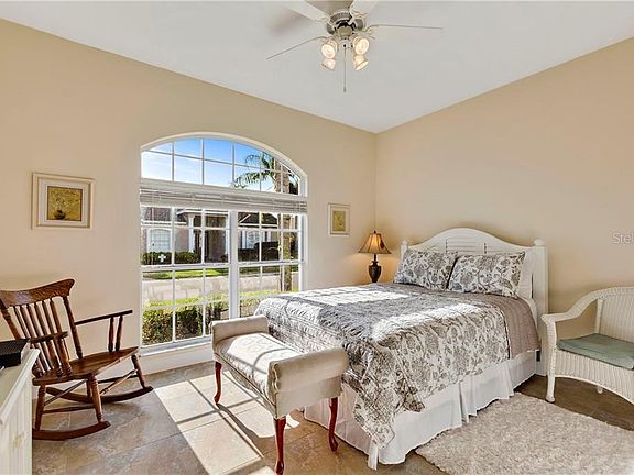 5th image of 447 Golf Vista Cir
