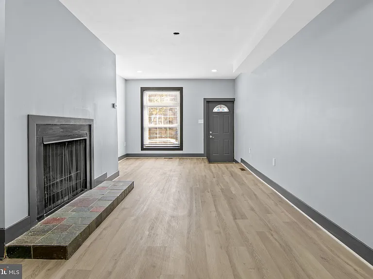808 E Fort Ave — Photo 8