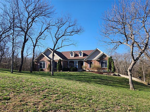 5th image of 424 Winding Woods Dr