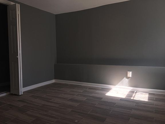 2nd image of 31 Oak St #1B