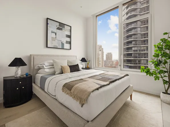 1026 3rd Avenue image 11 of 23