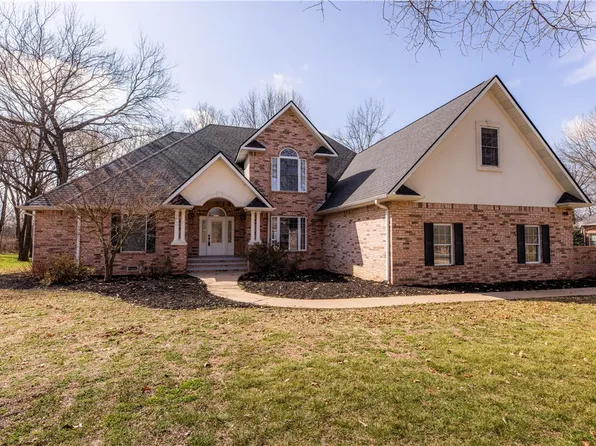 1406 Avery Pl, Siloam Springs, AR 72761