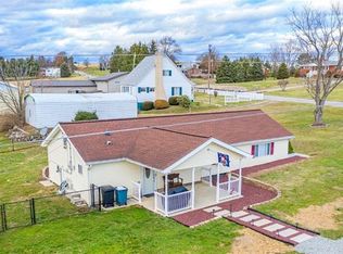 642 Buckeye Tram Rd, Mount Pleasant, PA 15666