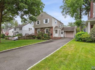 100 Van Buren Ave, Teaneck, NJ 07666