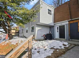 715 Saint Marys Dr, Steelton, PA 17113