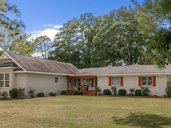 2nd image of 801 Montezuma Ave