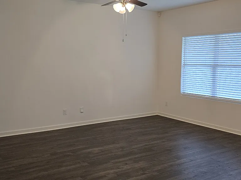 225 Firebrick Cir — Photo 3