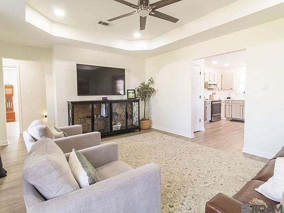 5th image of 30705 Country Club Ln