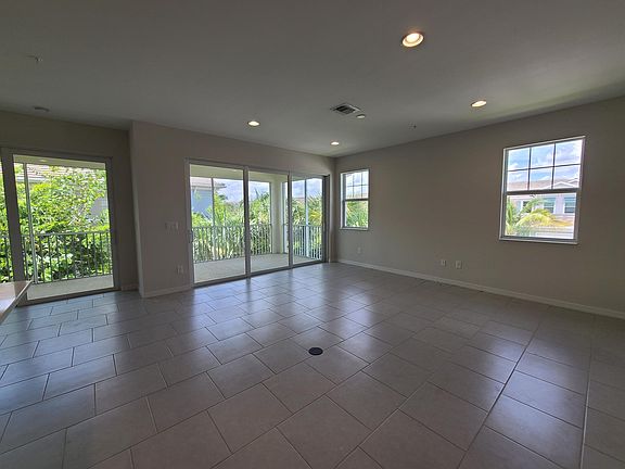 5th image of 2344 Sheen Ln Unit 308