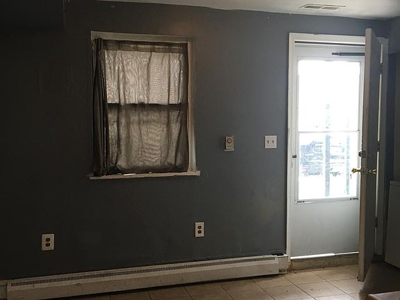 3rd image of 1731 Guilford Ave APT 4