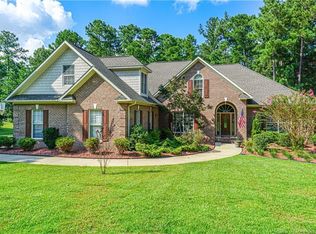 6752 Surrey Rd, Fayetteville, NC 28306