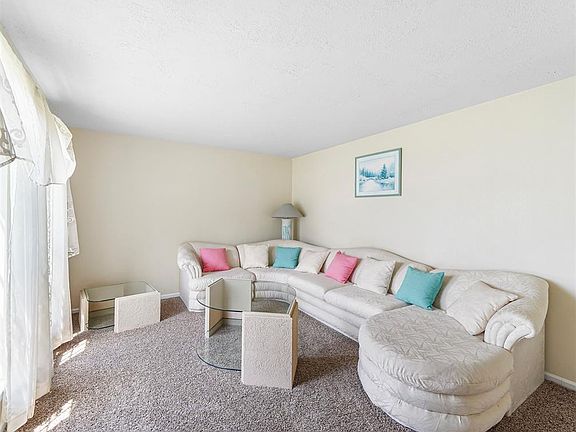 3rd image of 16731 Lone Quail Ct