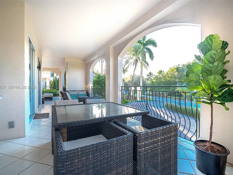 19211 Fisher Island Dr #19211 — Photo 14