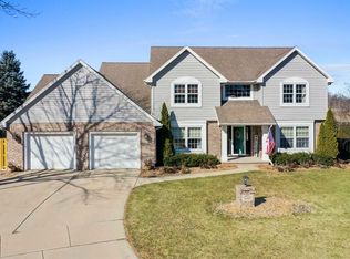 2800 Coachman Ct, Green Bay, WI 54301