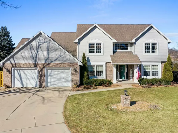 2800 Coachman Ct, Green Bay, WI 54301
