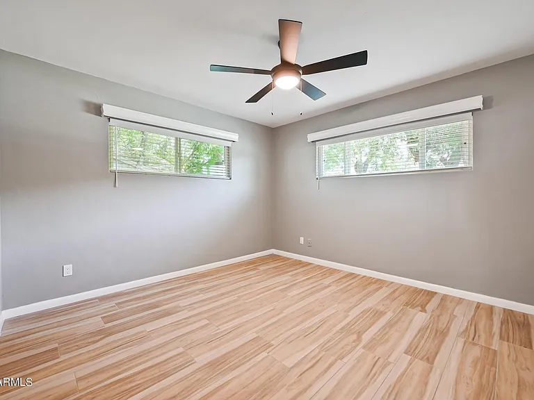 1226 W Rancho Dr — Photo 21
