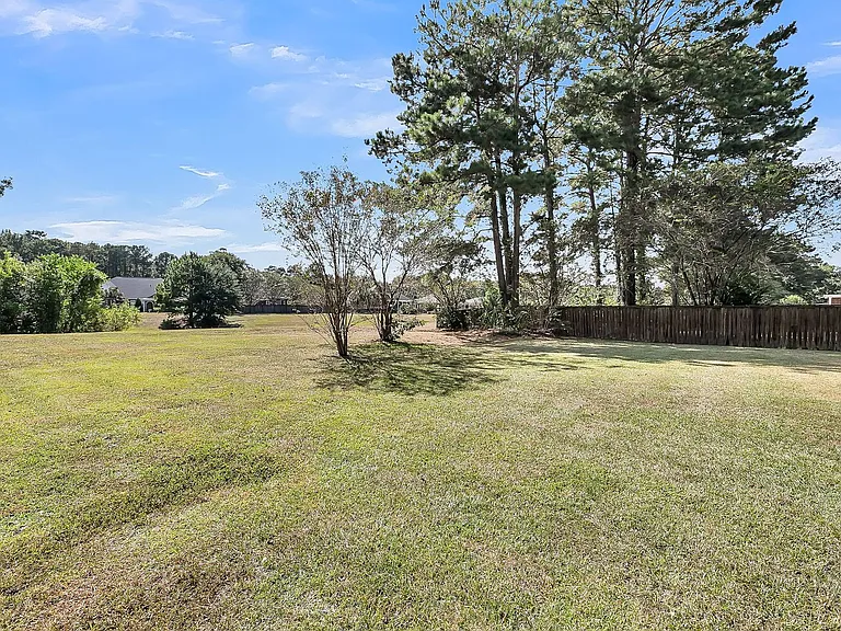 8725 Evangeline Dr — Photo 37