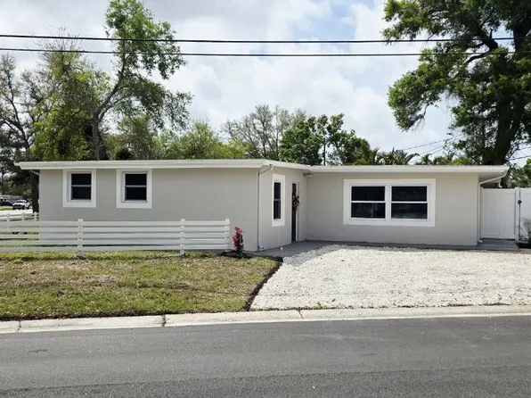 4580 16th St N, Saint Petersburg, FL 33703