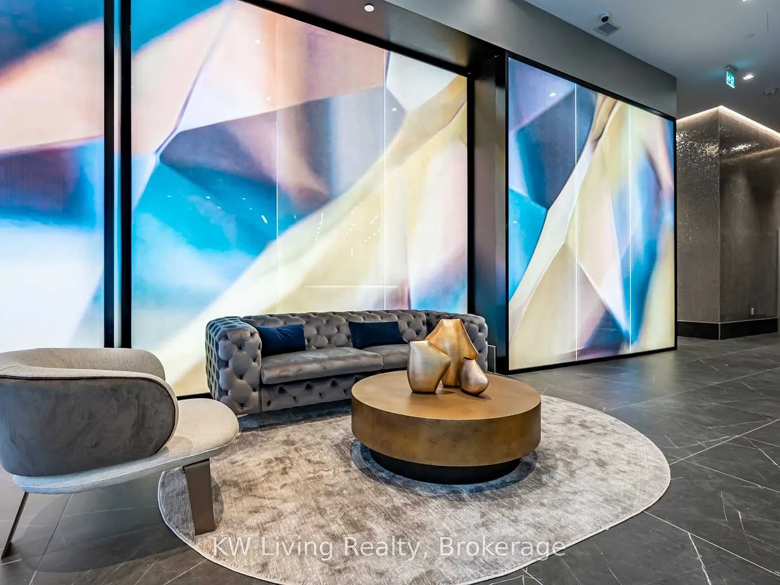 Inde Condo — Photo 2