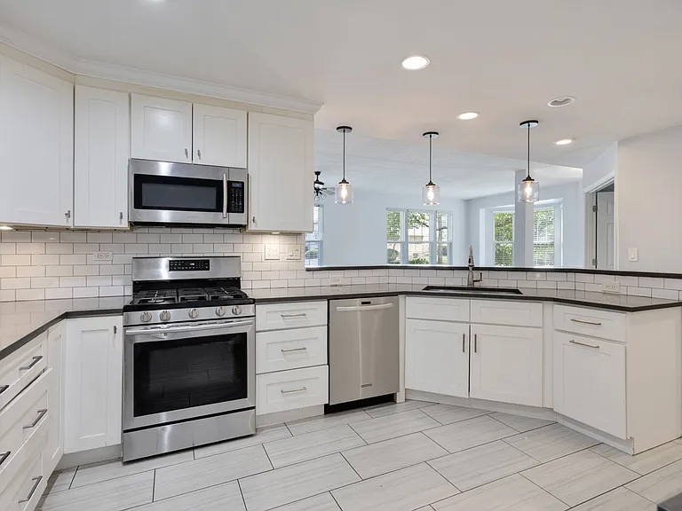 1151 Georgetown Way #1151 — Photo 7