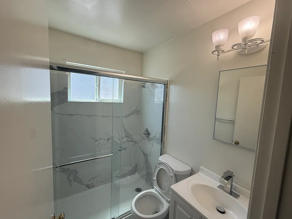 1120 Edsel Dr #2