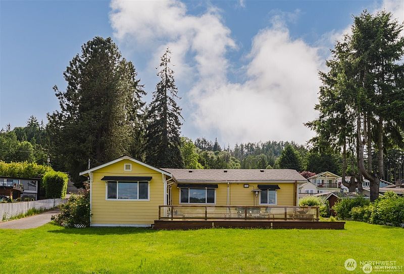 3rd image of 5104 NW Sammamish Road