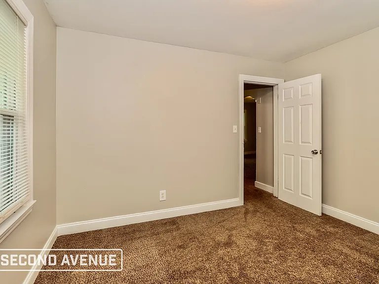 3746 Kahlert Ave — Photo 11