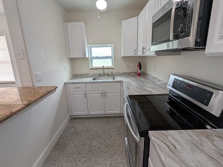 126 146th Ave #126 — Photo 7
