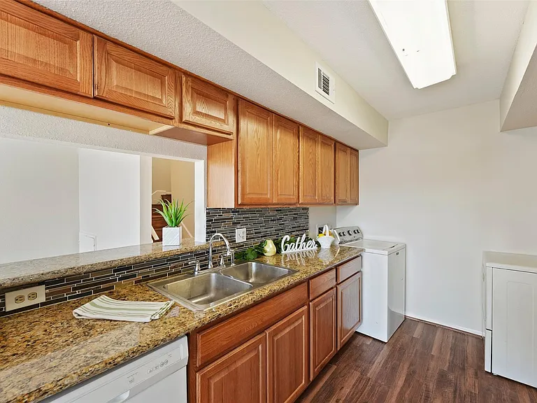 6633 W Airport Blvd #1306 — Photo 2