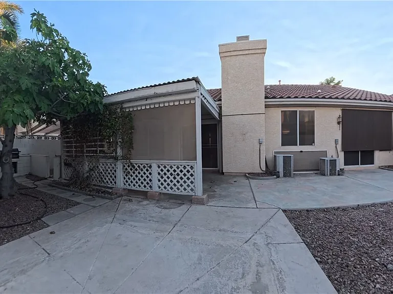 4844 Jadero Dr — Photo 28