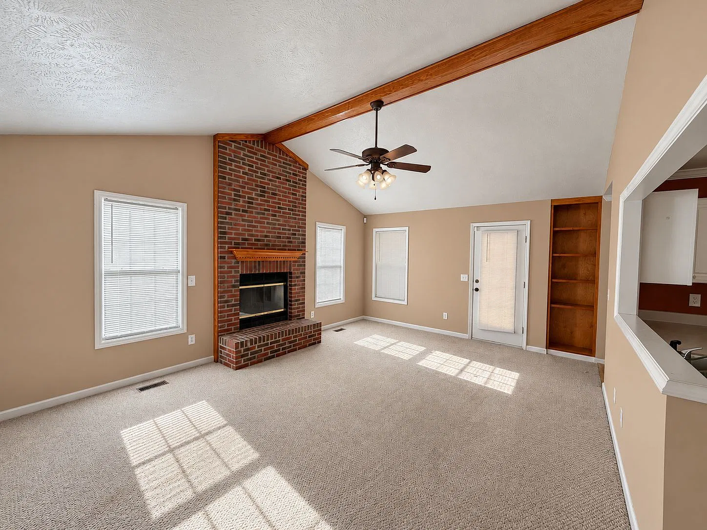 3 bed, 2.0 bath, $1,600 — Photo 3