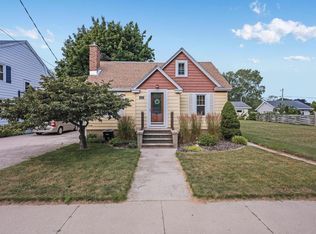 1820 29th St, Two Rivers, WI 54241