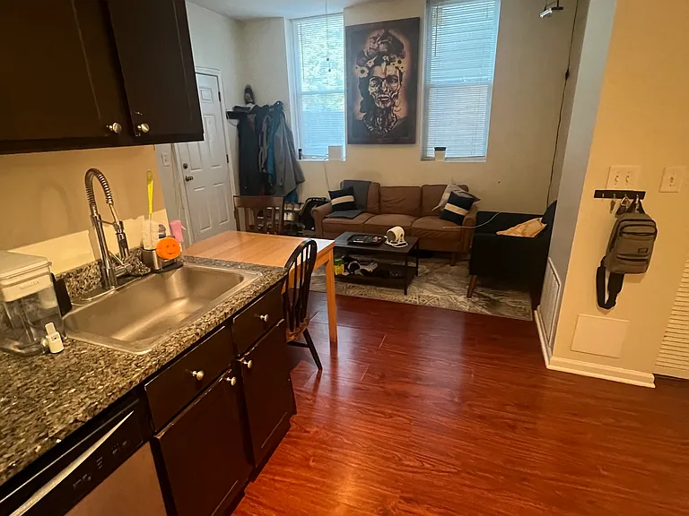 1522 W Augusta Blvd #1 — Photo 6