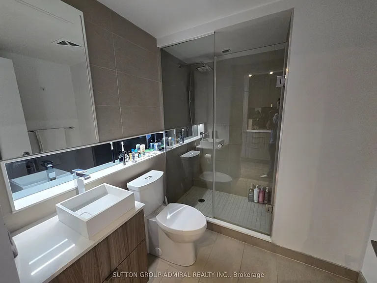 215 Queen St W #1802 — Photo 15