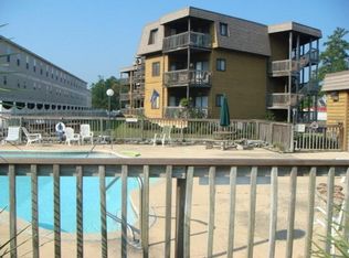 312 Lake Place Condo Dr, Elizabethtown, NC 28337