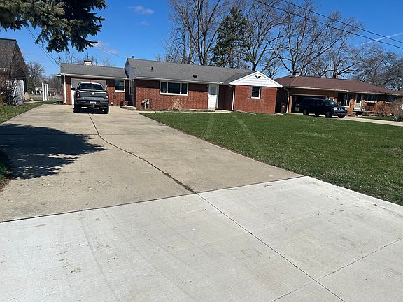 4th image of 1876 Riviera Dr