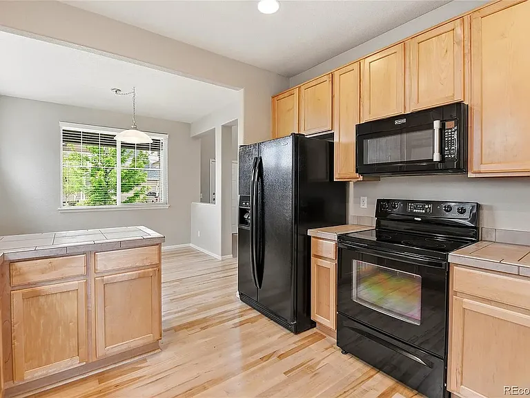 4031 S Odessa St — Photo 9