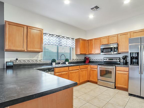 5th image of 17730 W Marshall Ln
