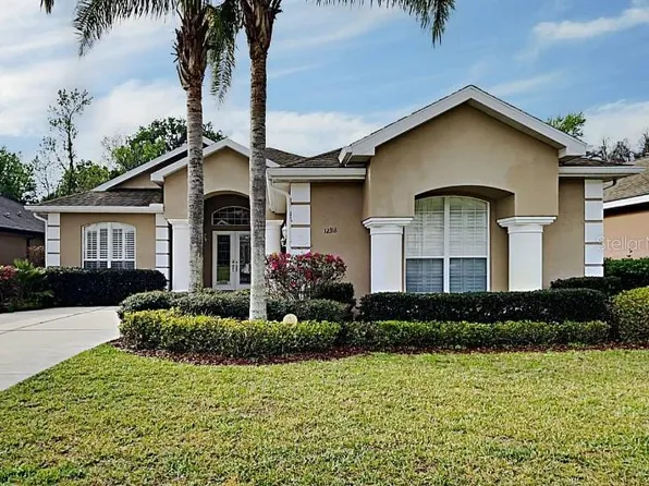 12318 Woodlands Cir, Dade City, FL 33525