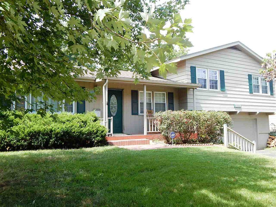 1st image of 3001 SW Atwood Ave