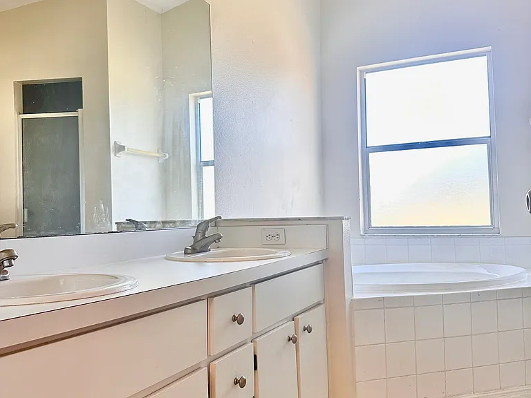 13706 Glasser Ave — Photo 11
