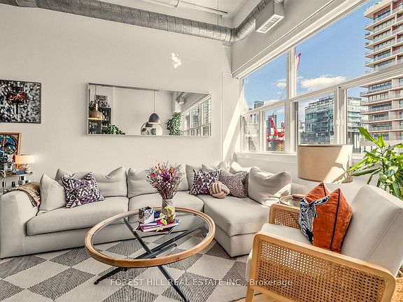 5th image of 700 King St W Unit 518