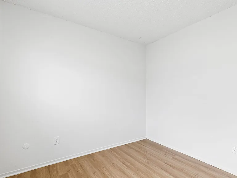 1328 S Coffman St — Photo 13