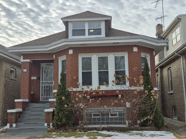 4855 W Argyle St, Chicago, IL 60630
