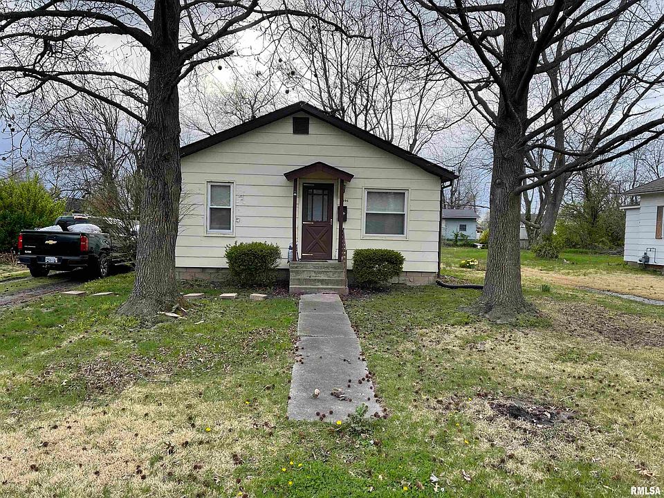 106 S 1st St, Marion, IL 62959 | Zillow