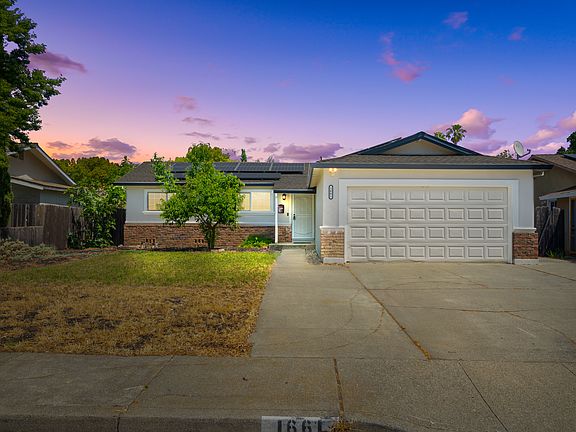3rd image of 1661 California Dr